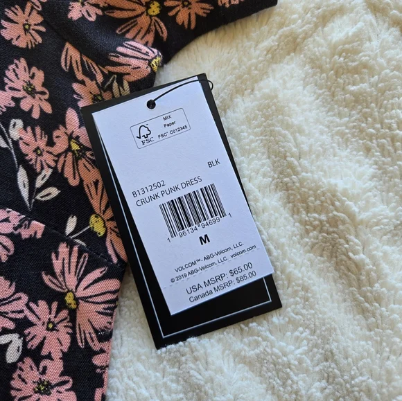 NEW Volcom Crunk Punk Dress SPN Size M Floral Black Pink Color Women's Vacation - Picture 11 of 14